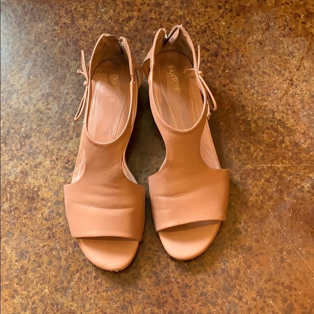 Nurture comfort flats